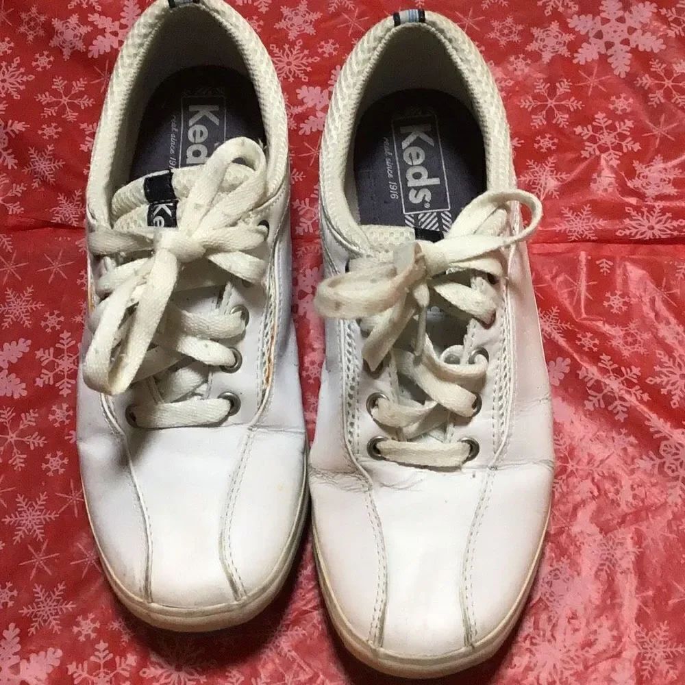 Vintage leather Keds, wear shown, size 6.5